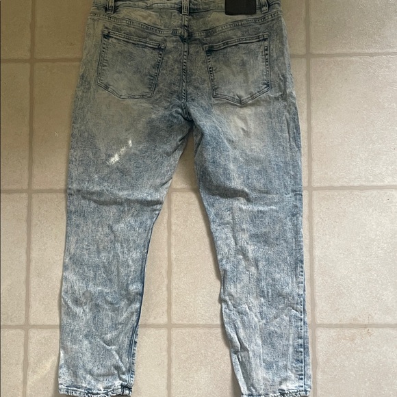Rue21 Light Blue Distressed Men's Jeans - Picture 4 of 4